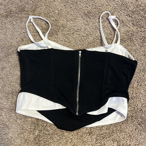 Top - Picture 2 of 2